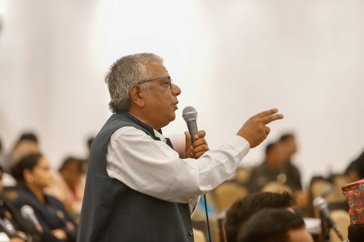 संसदमै प्रेसर हाई भएर लडे सांसद खड्का